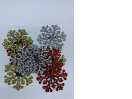 New Year's decorations for the tree