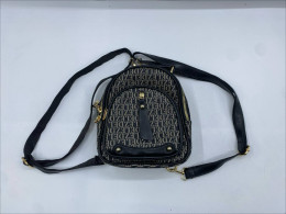 Black small women's backpack