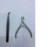 Set of 2 nail clippers