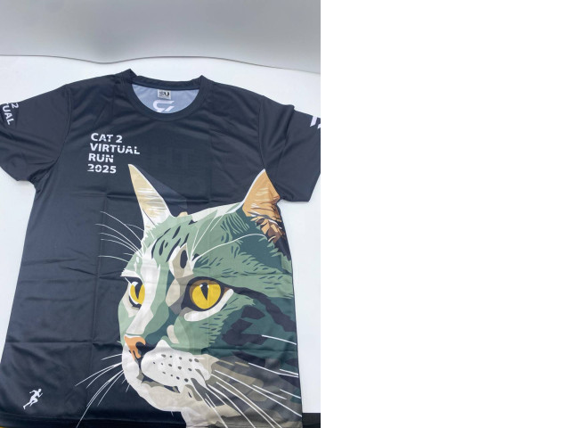 Black round neck t-shirt with cat pattern Black round neck t-shirt with cat pattern