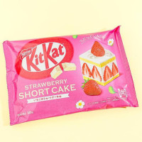 Kitkat strawberry short cake 
