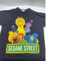 Black round neck t-shirt 