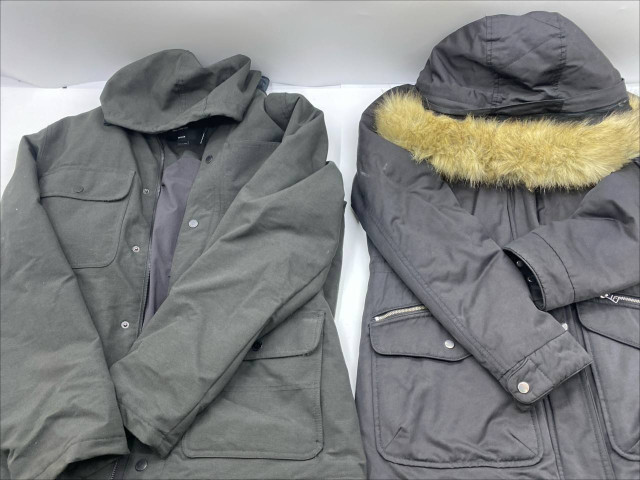 Set of 2 Black hooded sweatshirt Set of 2 Black hooded sweatshirt