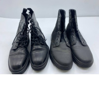 Set of 2 Black boots