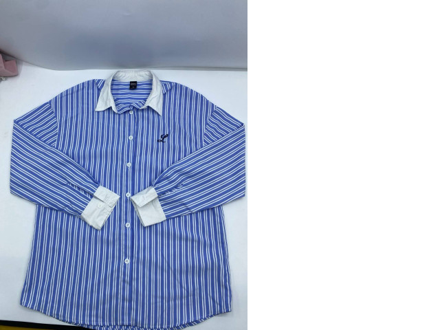 Blue long-sleeved shirt Blue long-sleeved shirt