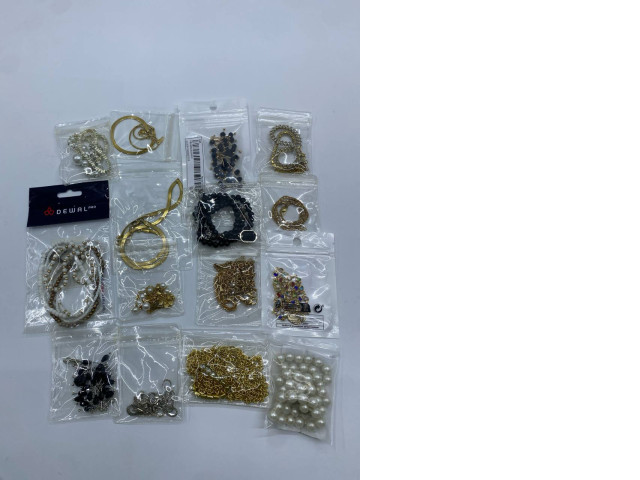 Set of 15 Gold necklace with beads Set of 15 Gold necklace with beads