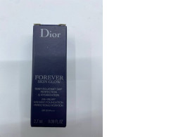Dior Forever Skin Glow Radiant Foundation Latest Version 2.7ml Dior Forever Skin Glow Radiant Foundation Latest Version 2.7ml
