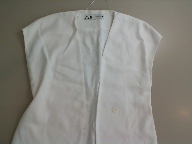 White vest White vest