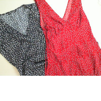 Set of 2 short dresses, black and red Set of 2 short dresses, black and red