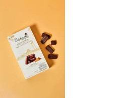 The Goldgreen crispy coco thai tea chocolate bars