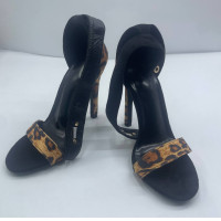 USED BLACK-BROWN HILLED SHOES