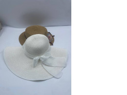 Segt of 2 beach hats