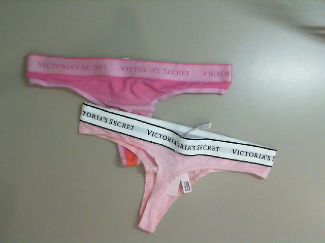 Set of 2 women's panties Victoria Secret Set of 2 women's panties Victoria Secret