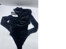 Women  Asymmetrical Neck Cut Out Shoulder Velvet Bodysuit