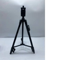 Adjustable tripod