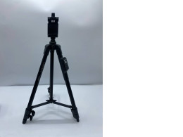 Adjustable tripod
