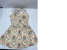 Brown floral pattern strapless short skirt dress Brown floral pattern strapless short skirt dress