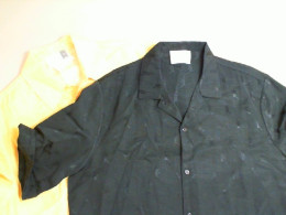 Set of 2 shirts green and yellow Set of 2 shirts green and yellow