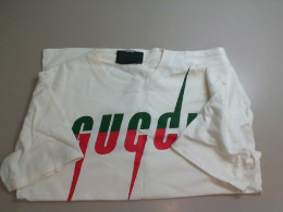 White men's t-shirt White men's t-shirt