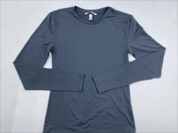 Women's dark grey turtleneck long sleeve shirt