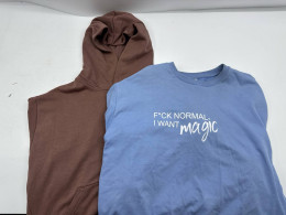 Set of 2 Women's long-sleeved sweaters Set of 2 Women's long-sleeved sweaters