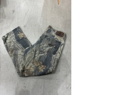 Leaf pattern long pants