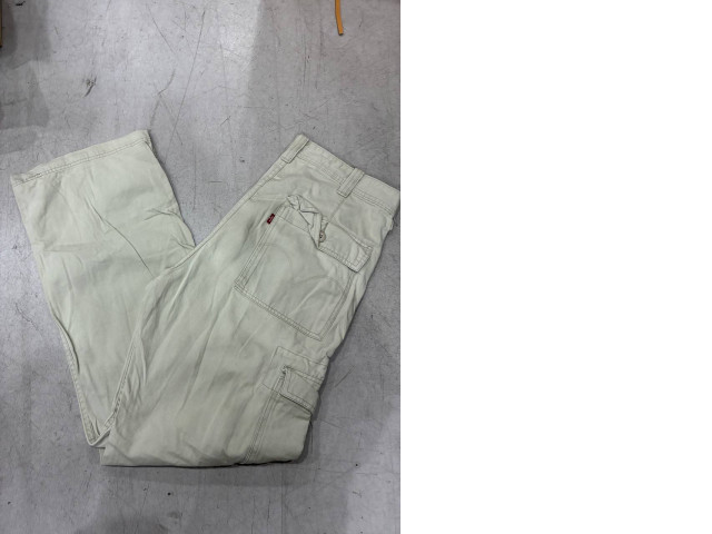 Men's cream colored trousers Men's cream colored trousers