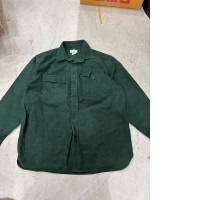 Black long-sleeved shirt