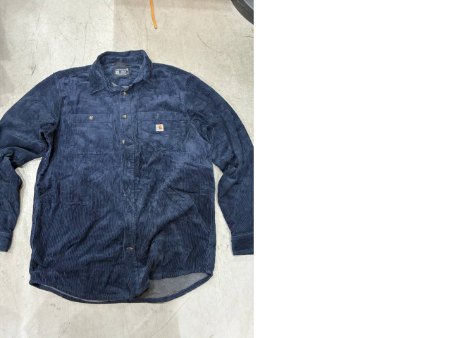 Black long-sleeved shirt Black long-sleeved shirt