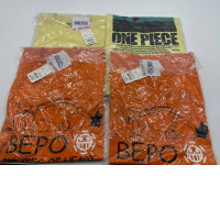 Set of 4 uniqlo t shirts (various sizes) Set of 4 uniqlo t shirts (various sizes)