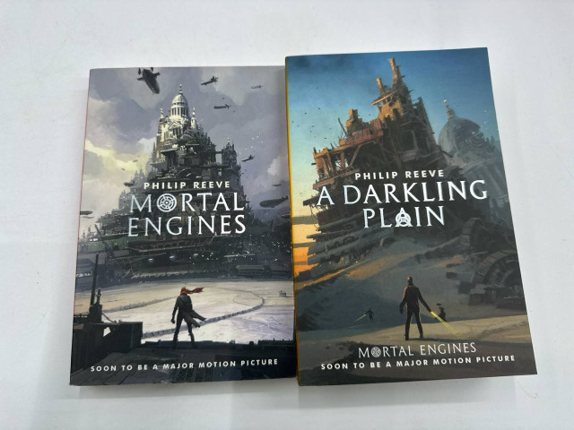 Set of 2 Mortal Engines (Mortal Engines, Book 1,2) - Paperback By Reeve, Philip - EUC Set of 2 Mortal Engines (Mortal Engines, Book 1,2) - Paperback By Reeve, Philip - EUC