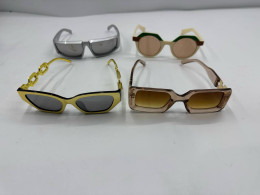 Set of 4 Women's fashion sunglasses Set of 4 Women's fashion sunglasses