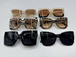 Set of 12 Women's fashion sunglasses