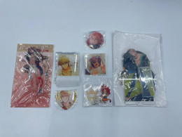 Gift set, of 4 badges and 3 acrilyc stands