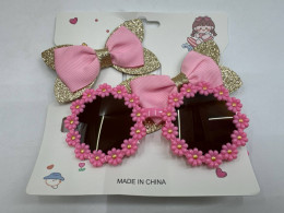 Children's hair clips and glasses Children's hair clips and glasses