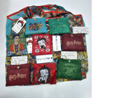 Set of  8  Foldable tote bag with pattern 