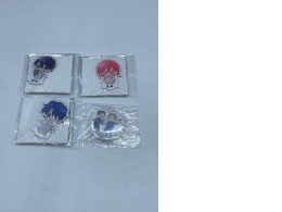 Set of 3 acrilyc stands and 1 badge Set of 3 acrilyc stands and 1 badge