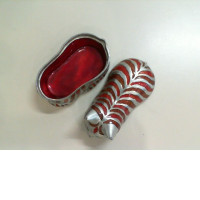 Iron figurine cat, box