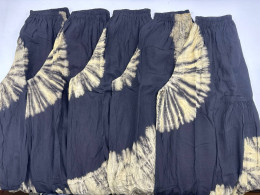 Set of 5 Black home pants with cream feather pattern