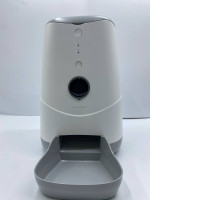 USED Pet feeder USED Pet feeder