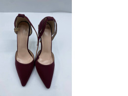 Dark brown hilled shoes