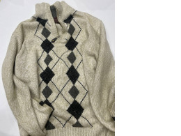 Beige sweatshirt Beige sweatshirt