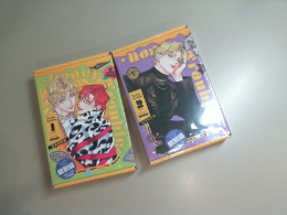 Gift box set 2 volumes of Honey Trouble book in Korean, anime, each box contains insert cards, bookmarks and an acrylic figure Gift box set 2 volumes of Honey Trouble book in Korean, anime, each box contains insert cards, bookmarks and an acrylic figure