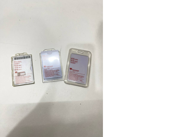 Set of 3 cardholders Set of 3 cardholders