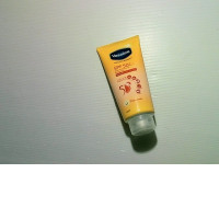 vaseline healthy bright lotion