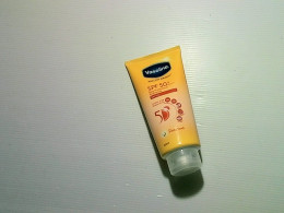 vaseline healthy bright lotion