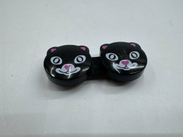Contact lens case Contact lens case
