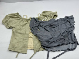 Set of 2 Women's off-shoulder fashion tops Set of 2 Women's off-shoulder fashion tops