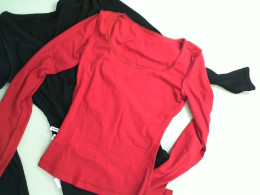 Set of 2 women's sweaters black and red with long sleeves