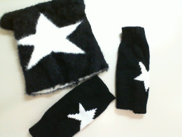 Black hat with a star + gloves